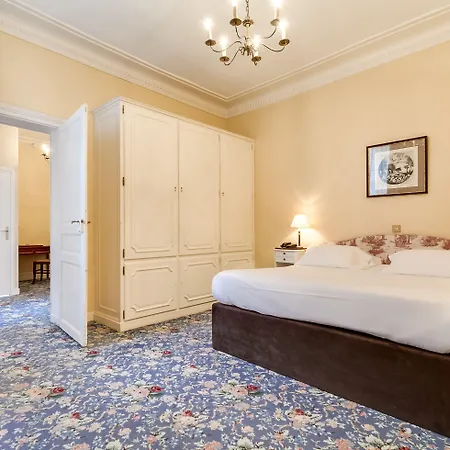 Normandy Le Chantier Hotel Paris